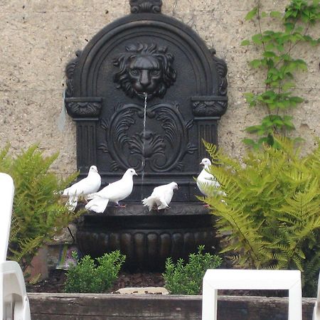 Appartement Domaine De La Freslonniere Le Rheu Bagian luar foto