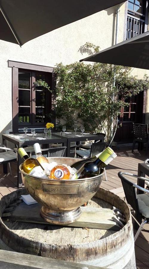 Appartement Domaine De La Freslonniere Le Rheu Bagian luar foto